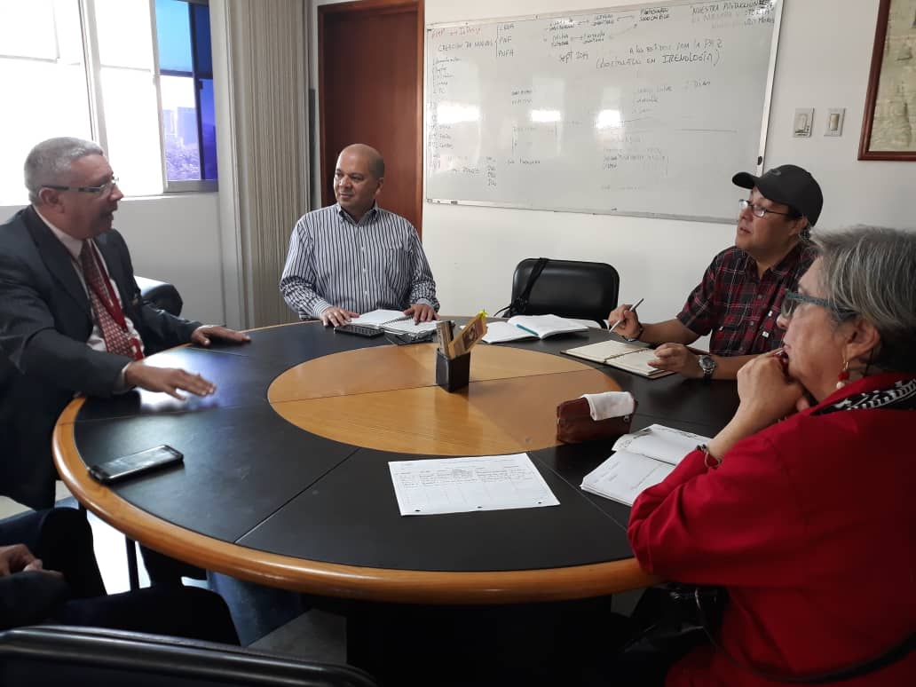 FUNDELEC_VZLA's tweet photo. Autoridades de Universidad Experimental Caracas, Unexca, y de Fundelec en conversaciones para establecer convenios educativos en beneficios de los trabajadores del sector eléctrico @FBritoMaestre @carlosborgesp @mppeevzla @CORPOELECinfo #fundelecvzla #fundelecactivo #sendigital https://t.co/D0IxdxOKRx