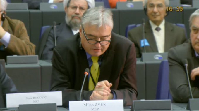 Voir l'image sur Twitter