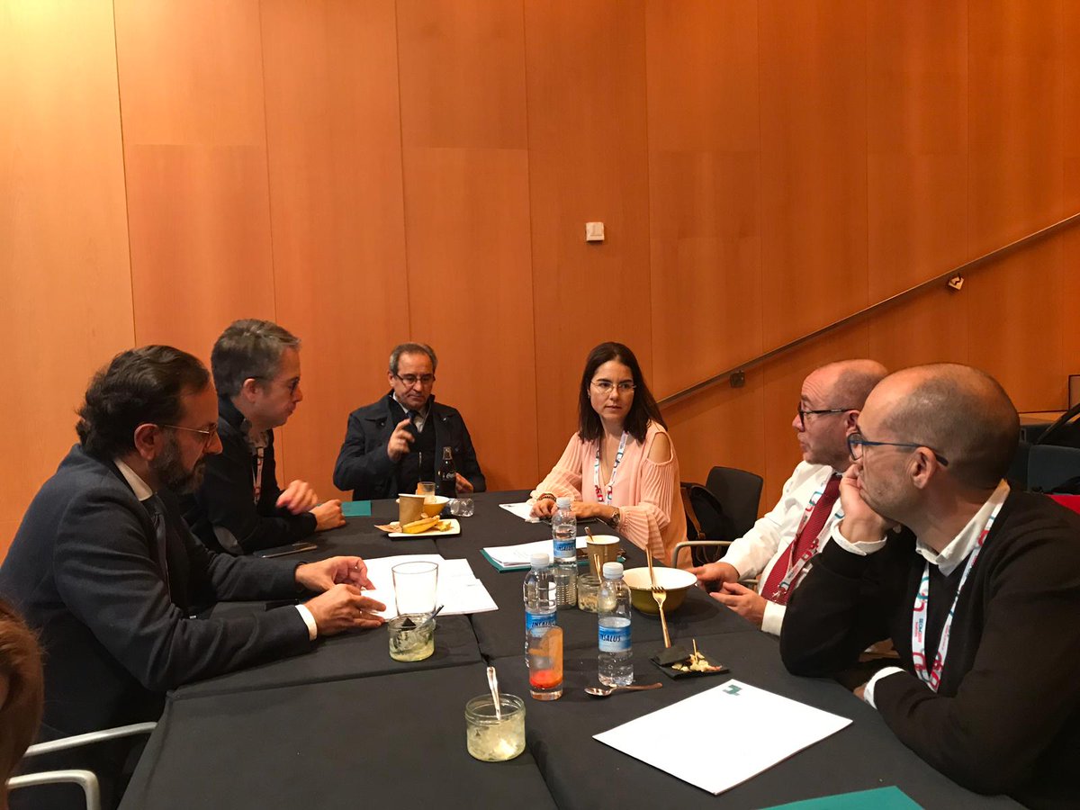 SEOM (@_seom) on Twitter photo La Asamblea de la Sección SEOM de Evaluación de Resultados y Práctica Clínica ha compartido esta tarde sus propuestas y nuevos proyectos en #SEOM19 <a href="/mlazqui/">Martín Lázaro</a> <a href="/PaulaJFonseca/">Paula Jimenez Fonseca</a> <a href="/kimtruss/">Alberto Carmona Bayonas 🔭🔬🌍🇪🇺🧮</a> La Asamblea de la Sección SEOM de Evaluación de Resultados y Práctica Clínica ha compartido esta tarde sus propuestas y nuevos proyectos en #SEOM19 <a href="/mlazqui/">Martín Lázaro</a> <a href="/PaulaJFonseca/">Paula Jimenez Fonseca</a> <a href="/kimtruss/">Alberto Carmona Bayonas 🔭🔬🌍🇪🇺🧮</a>