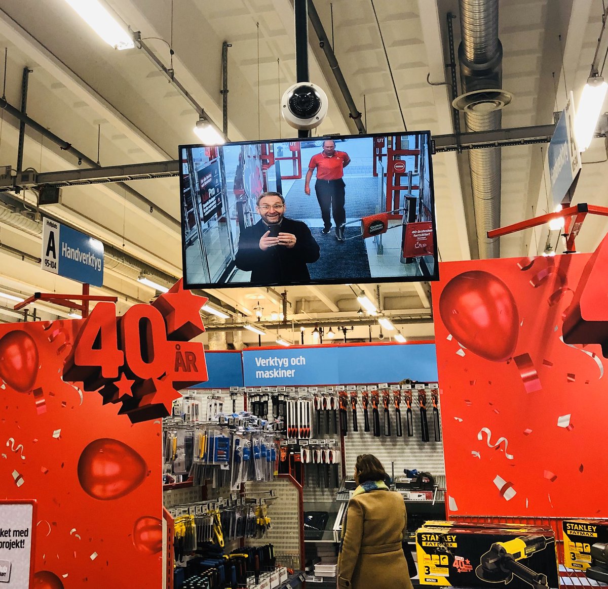 SiHathaway's tweet image. Someone has a problem with theft #storewalk #retail