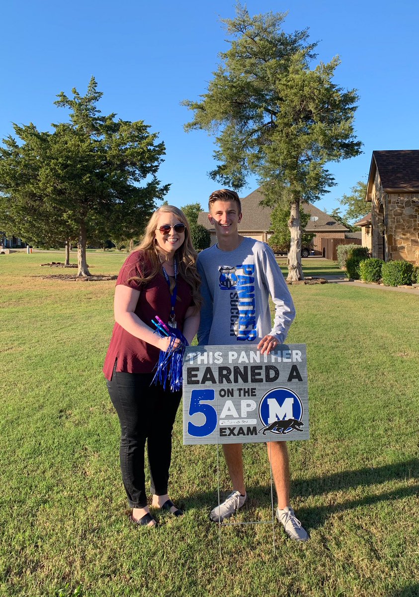 MHSGuidance's tweet photo. The MHS Star Squad made home deliveries last night to Panthers who earned a FIVE on an AP exam last spring! #misdproud #go2Panthers https://t.co/wqwmuNbAD6