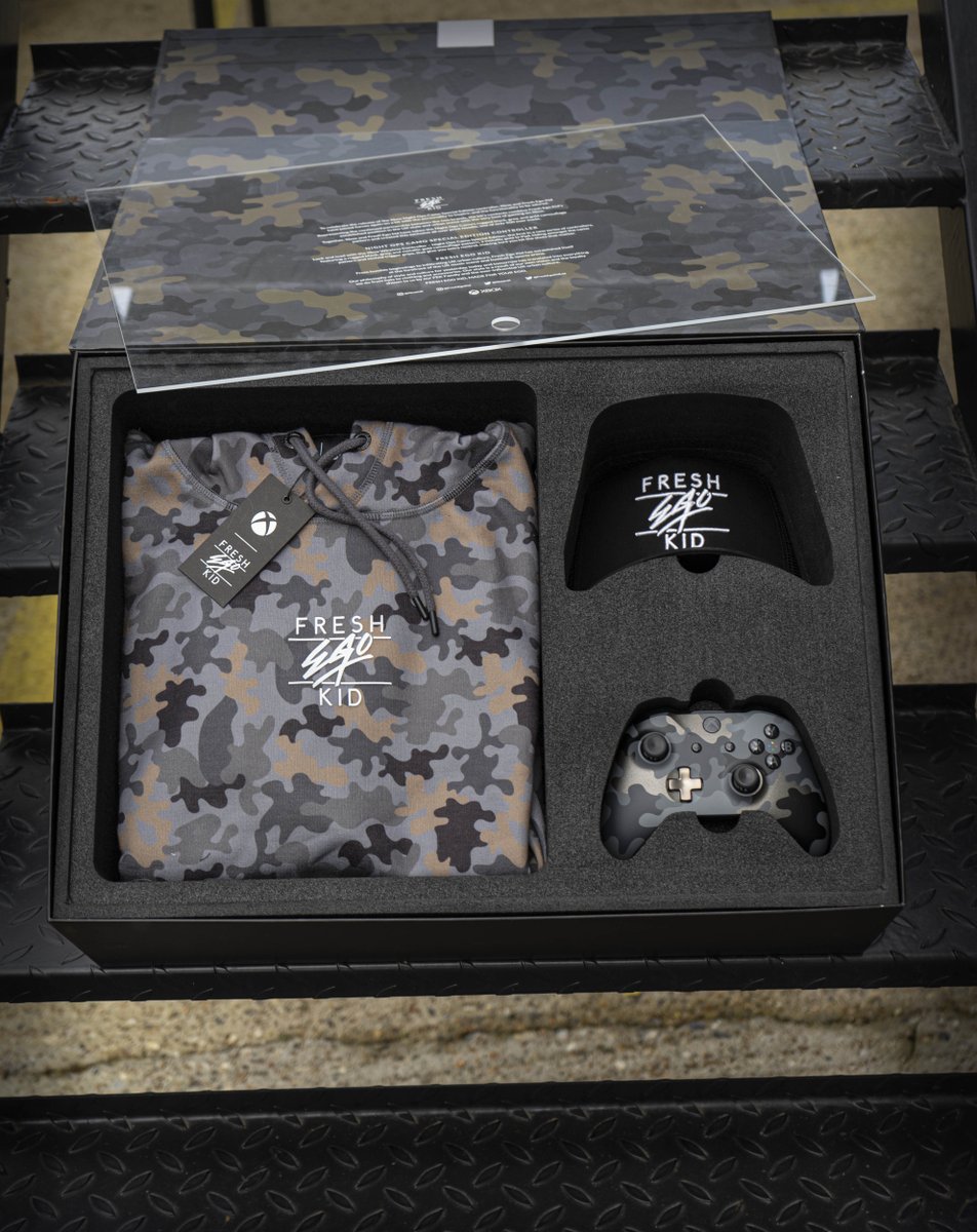XboxCanada's tweet photo. Gear up for action with #XboxFEK 🏆
 
RT + Follow for your chance to win the hottest Xbox collab of the year:

🎮 Night Ops Camo Controller
🔥 @FRESHEGOKIDLTD Xbox Camo Hoodie
👌 FEK Xbox Camo T-Shirt + cap
 
Full #contest rules ➡️ https://t.co/MMujxBtbA4 https://t.co/zFDNg65lP3