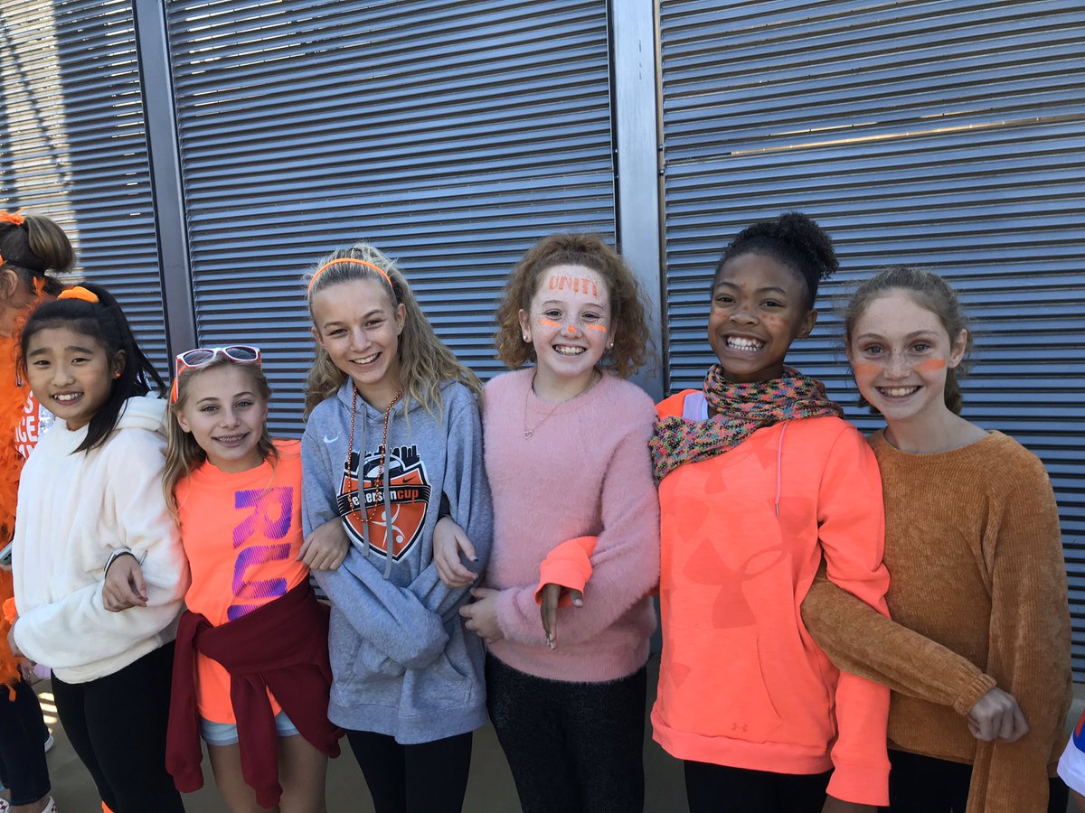 LaurynC135's tweet image. #CLIMBtoUnity #UnityDay #Math6Rocks @BAM_MS_Official @MGT_each