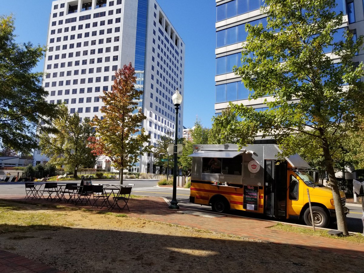 balkaniktaste's tweet photo. We are at 5686 Marinelli rd, North Bethesda. Window open until 2pm.
#balkanfood #lyutenitsa #pljeskavica #balkangrill #balkanfoodtruck #kyufte #lepinja #kebapche #balkanstreetfood #pikeandrose #pikedistrict @curbsidekitchn @Pike_District https://t.co/XVFJRVWaGE