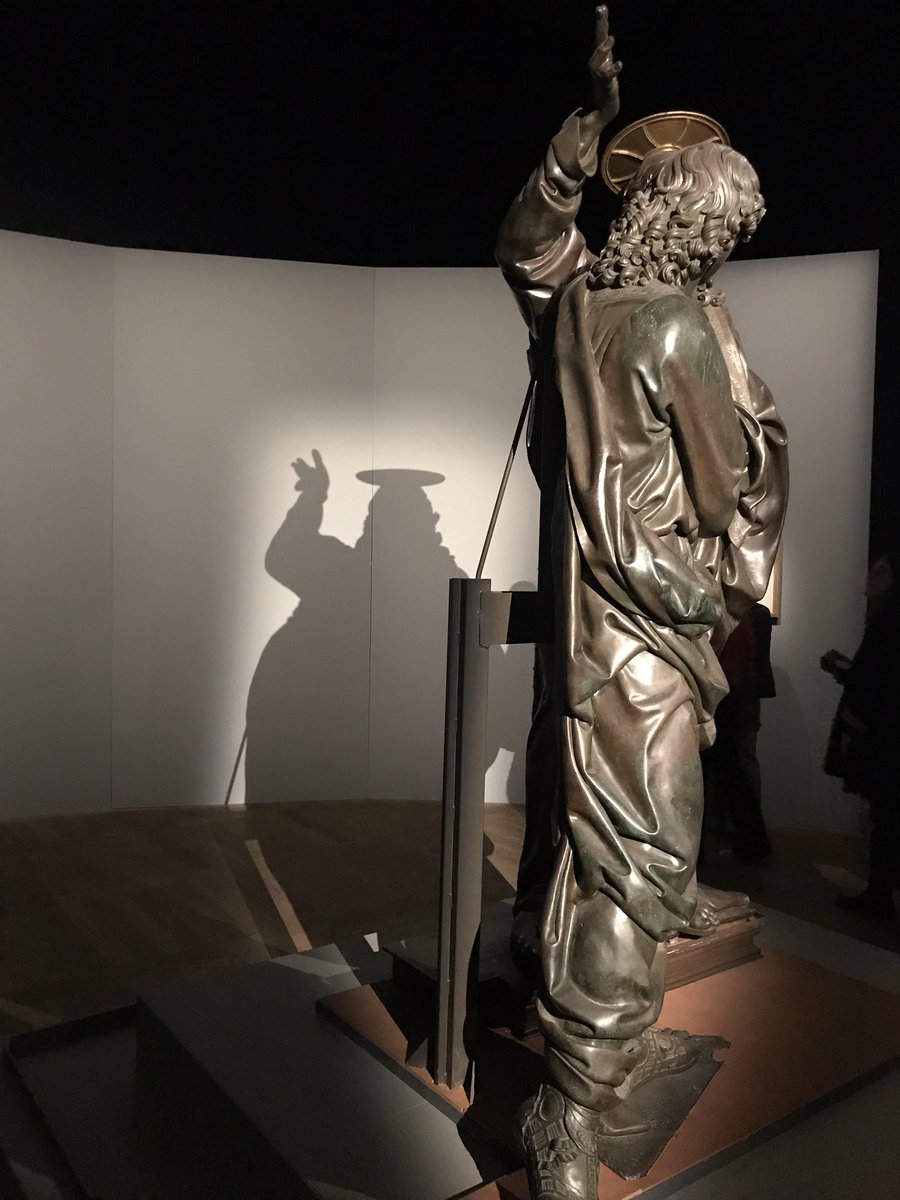 MilovanCavor's tweet image. L’ #expoLeonard ouvre demain au @MuseeLouvre et c’est un enchantement: beauté des œuvres, intelligence du propos, sobriété et élégance de la scénographie....
#ANePasManquer, et sous aucun prétexte