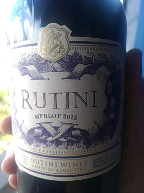 Veja s&oacute; este vinho. Estou atribuindo 5 de 5 estrelas com o aplicativo @Vivino:https://t.co/ckfY5iN8qp