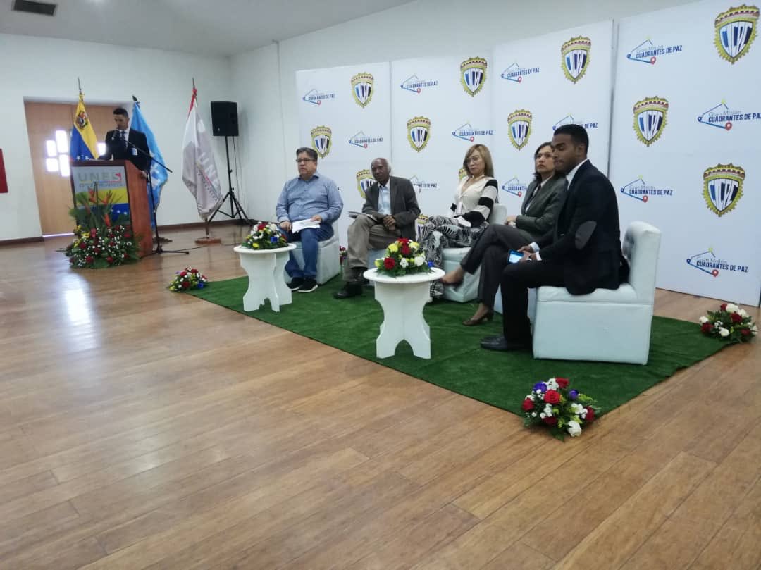 EjeCicpc's tweet image. Inicio de Simposio de promoción de la Lectura en el Ámbito de la Investigación Científica, Penal y Criminalistica.