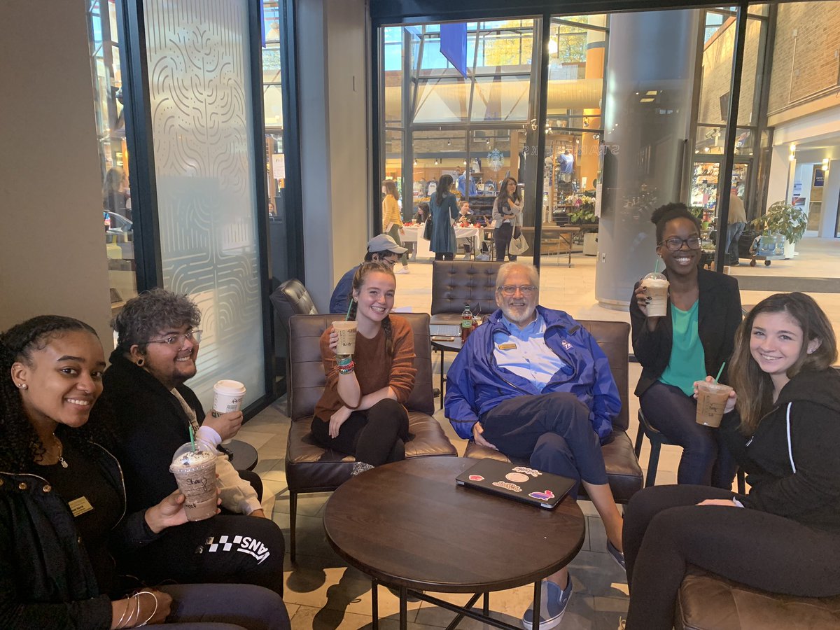 CPSullivan's tweet photo. Hanging with Houston and treating some of awesome student leaders to Starbucks! #DayInThePride https://t.co/81H1ztpK9R