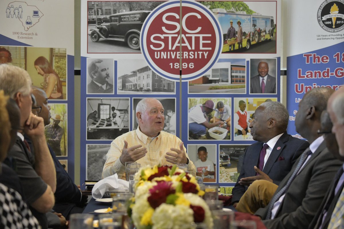 SonnyPerdue's tweet image. Was happy to be at @SCSTATE1896 yesterday. I was extremely impressed with the group of students I met. No doubt, we need more bright young minds like those at @SCSTATE1896.