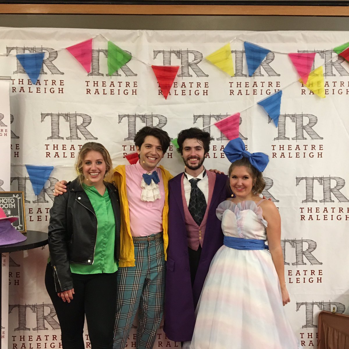 DeniseRBunker's tweet photo. Our 6th graders really enjoyed seeing the play 80 Days Around the World at the Raleigh Theatre. https://t.co/ufR50yxO8f