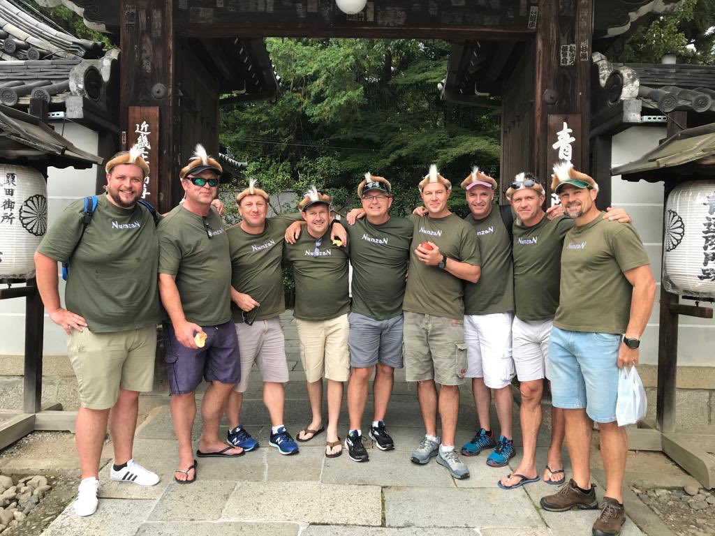 numzans's tweet photo. What a handsome bunch visiting Kyoto. https://t.co/qSIdn44dsk
