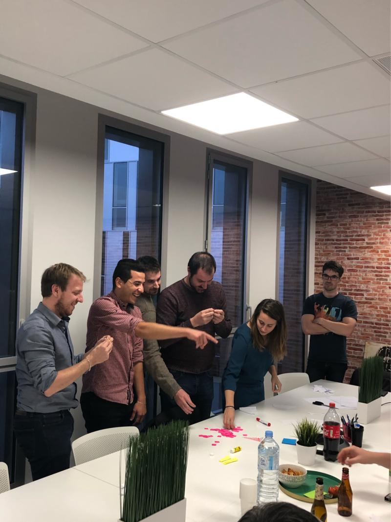 _Conserto's tweet photo. Hier c'était atelier #Agile à #Rennes, avec un #PizzaKanban Game animé par notre coach @SimonPICHON 👨‍🍳🍕

✂️Animation, explications et surtout tour de chauffe avant son intervention à l'#AgileTour #Bordeaux de la fin du mois !😀

@atbdx #PositiveTechnologie #Consertizzaïolo https://t.co/RgukfrWWPG