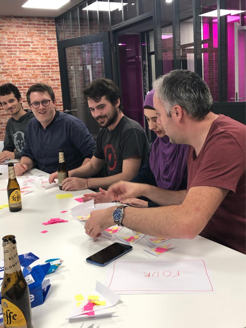 _Conserto's tweet photo. Hier c'était atelier #Agile à #Rennes, avec un #PizzaKanban Game animé par notre coach @SimonPICHON 👨‍🍳🍕

✂️Animation, explications et surtout tour de chauffe avant son intervention à l'#AgileTour #Bordeaux de la fin du mois !😀

@atbdx #PositiveTechnologie #Consertizzaïolo https://t.co/RgukfrWWPG