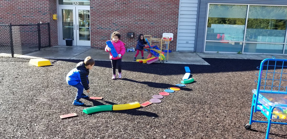 Working together to build an obstacle course on this beautiful fall day! #CesMiniCougars #MPCS