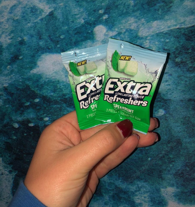 HerCampusBryant's tweet photo. Our girl gang loves keeping our breath minty fresh with these Extra Refreshers #giveextragetextra #hcpartner #hcsurvivalkits Extra Gum https://t.co/gdMGNCuOST