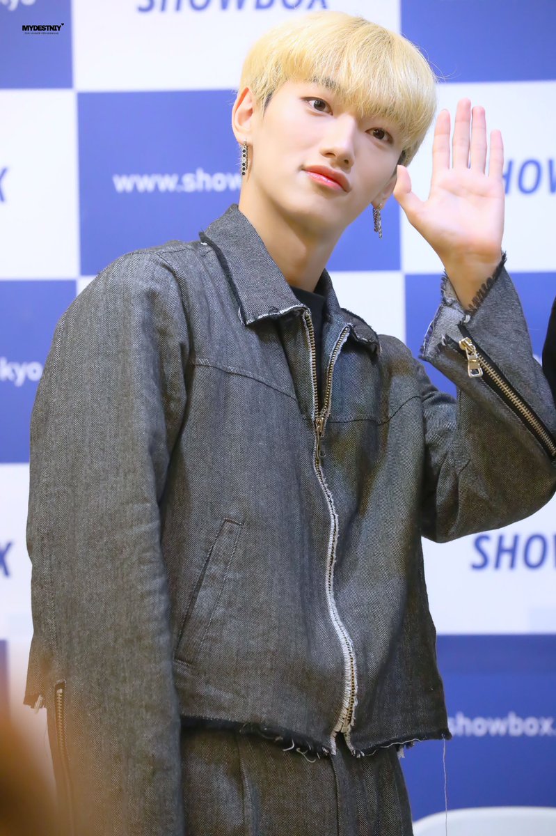 MYDESTINY922_'s tweet photo. 191017❤︎ SHOWBOX 1부 

๐·°(৹˃ᗝ˂৹)°·๐

#vanner #배너 #ベナー #ヨングァン #영광 #안영준 #ちゅる 
@VANNER_JP @VannerOfficial https://t.co/ajZTsBbbrP