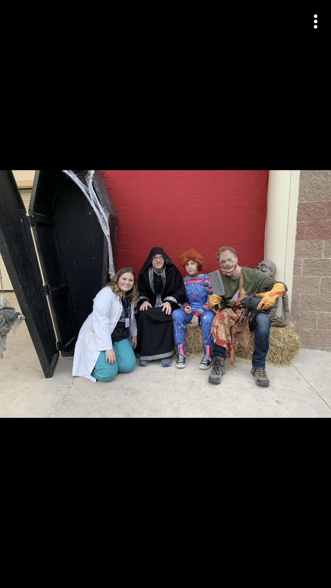 isubadminton's tweet photo. Over the weekend some of our players worked the haunted trail in Normal! They all had a great time! https://t.co/1Gs4xAO5va