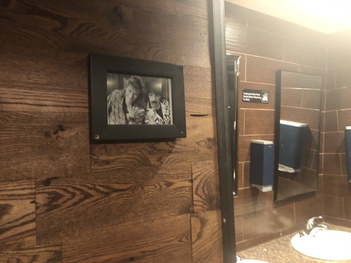 FarFarrAway's tweet photo. In what other city in the U.S. - nay, the world - would you find a women’s bathroom featuring nothing but Hall & Oates photos? None, I say! #Icangoforthat https://t.co/jWwFHRYv3v