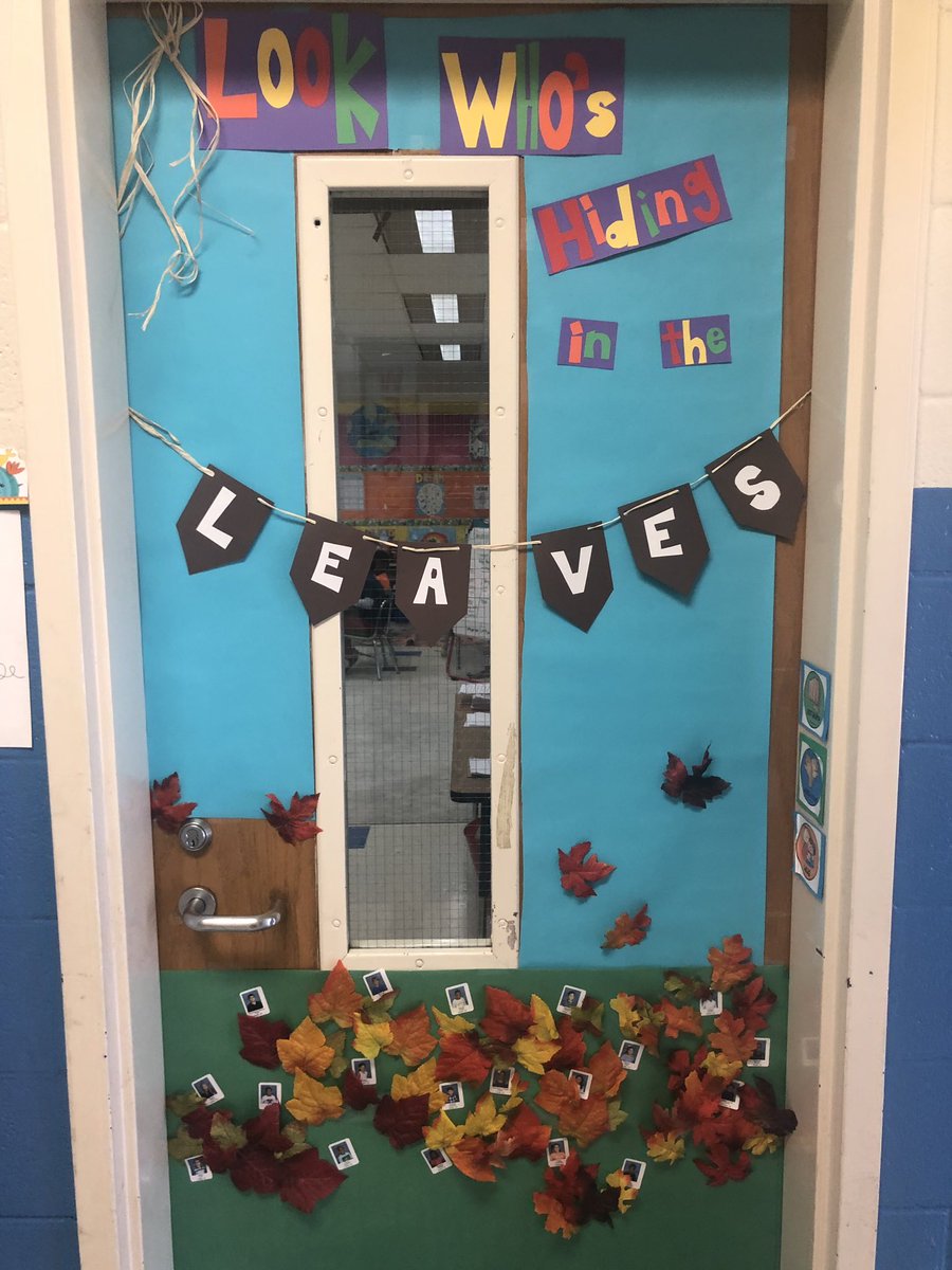 super2ndgraders's tweet photo. I absolutely LOVE @LissMozingo ‘s fall themed door! It matches her bright, energetic personality!! https://t.co/vjc9GHkGEc