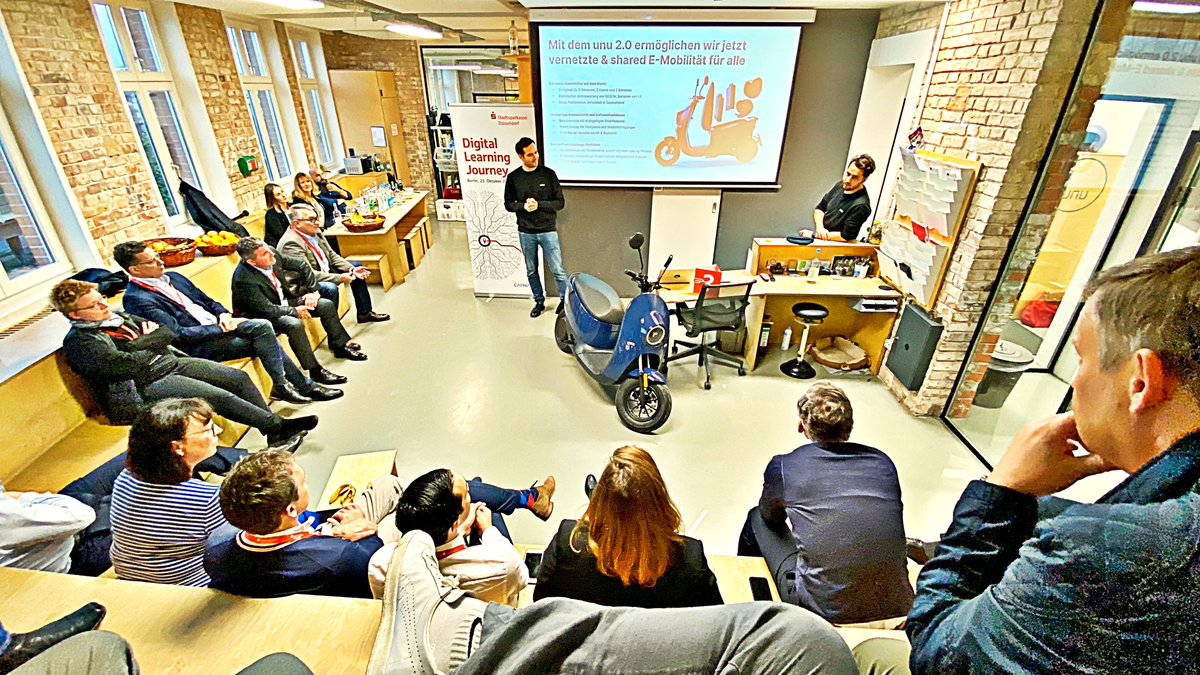 LMH's tweet image. Die #DigitalLearningJourney der #StadtsparkasseDüsseldorf jetzt bei  #UNU, dem #Startup, das vernetzte und shared E-Mobilität über Roller anbietet. #Modell20