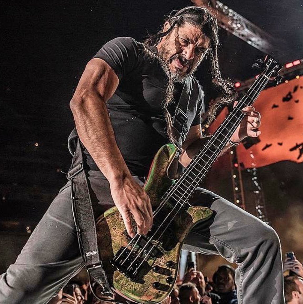 Happy Birthday to the mighty Robert Trujillo of Metallica! 