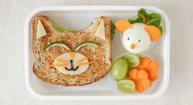 -She leaves lunch  for @LickerRika and <a href="/Nemesisdie/">Nemmi wants jill sammiches</a>-