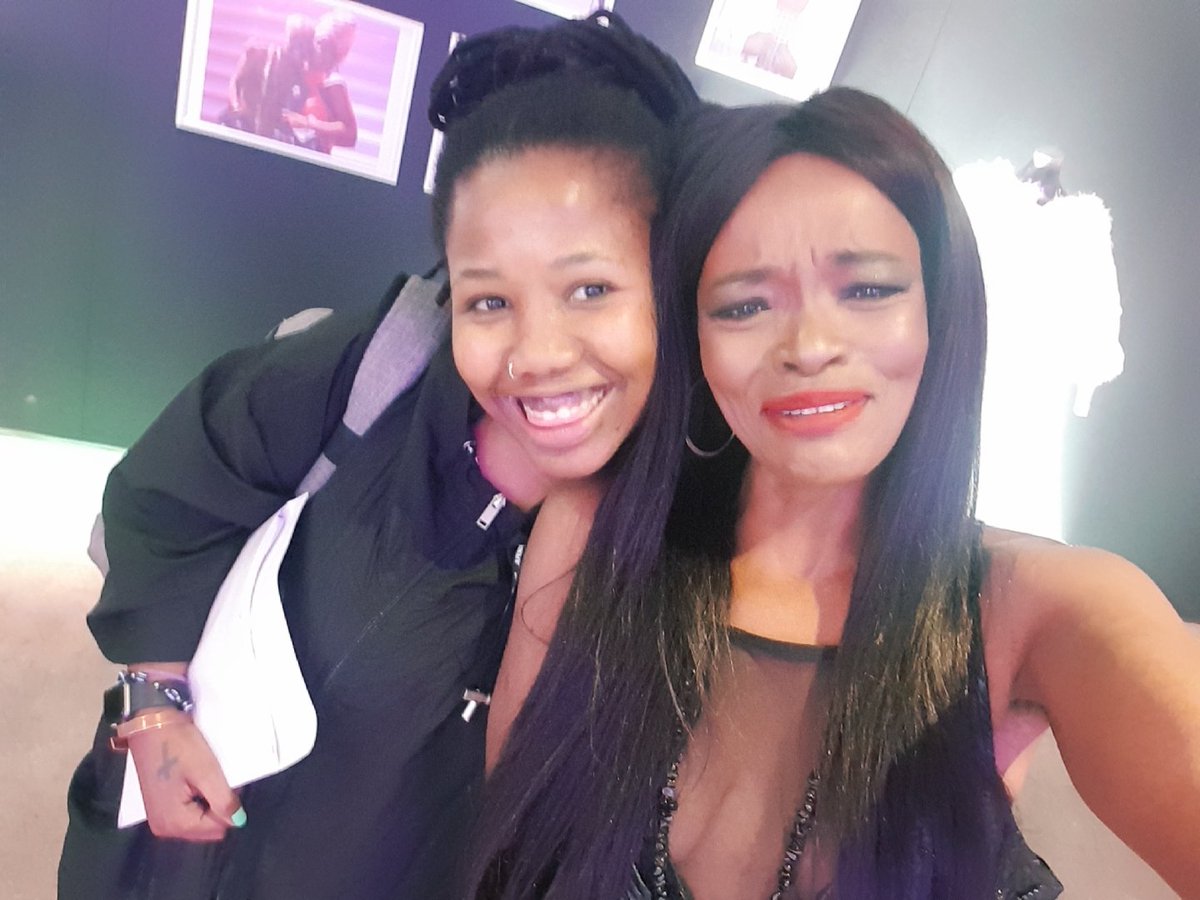 kuliroberts's tweet photo. @BET_Africa
#RememberingLeboMathosa
Thanks for a fabulous eveningโคโคโค. Yes, I can say I was on the cover with Lebo Mathosa. Great work and thanks for telling our stories โคโคโค https://t.co/EZ9WgQv98H