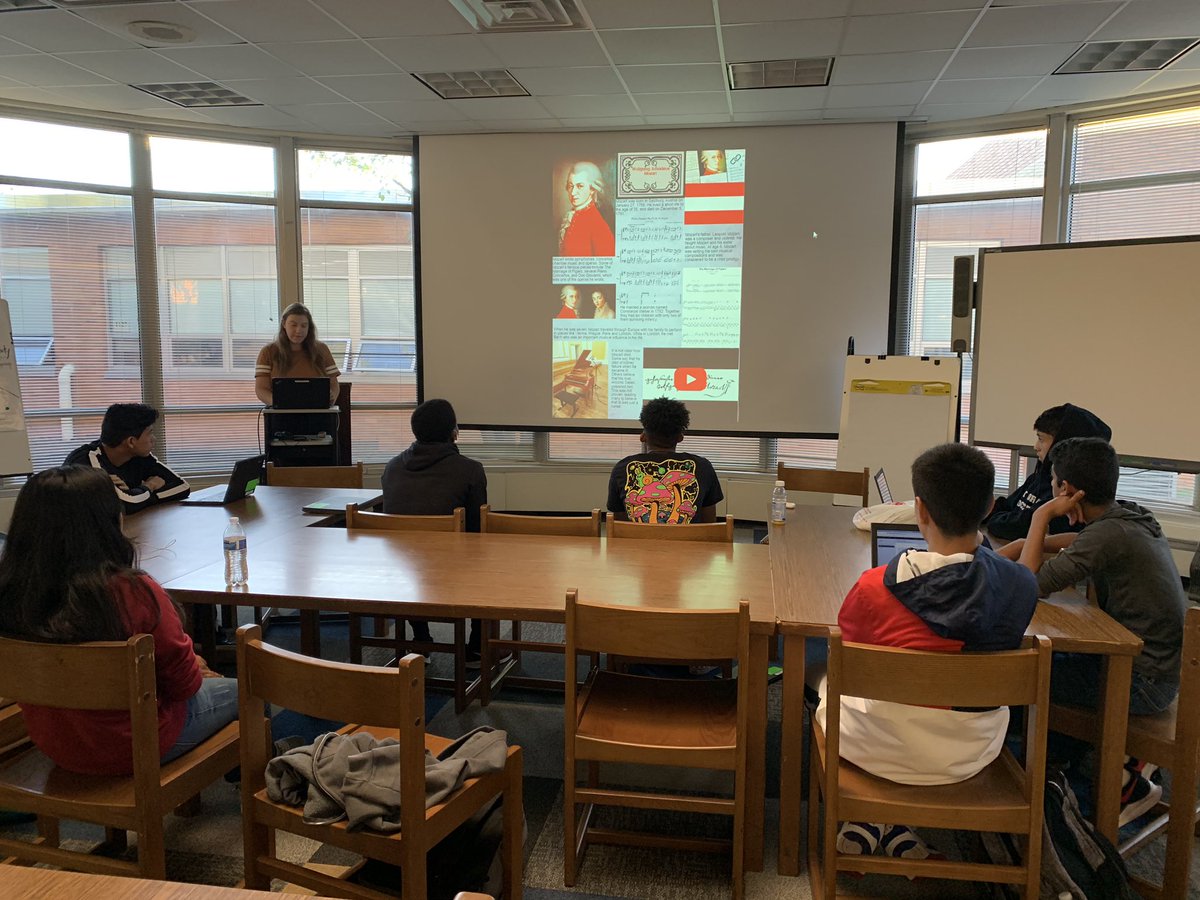 BevTindall's tweet photo. Great #techtool day @wohslmc! @glogster presentations with @SingJohnCarl piano lab class + @BookCreatorApp #ChemisTry element superhero books with @DrdaGraca #mykindofday #librarylife https://t.co/kPlLzmwKTX