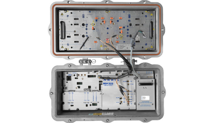 CommScope's tweet image. #OrgulloCommScope En #CommScope continuamos construyendo la hoja de ruta sobre 10G con el nuevo dispositivo remoto PHY. Conózcalo aquí: ow.ly/OdvC50wSeKD

#CommScopeCALA #ThinkFiber