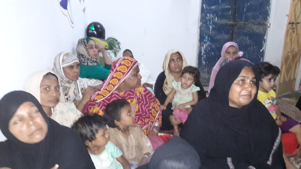 AllNewsOne's tweet photo. *پی ایس پی*

آج مورخہ-23- اکتوبر بروز بدھ کورنگی ٹاؤنuc36میں شعبہ خواتین کی اہم میٹنگ ہوئی جس میں نائلہ باجی   اور طیبہ سحر باجی اور ٹاون صدر مو مینہ با جی نے بلدیاتی انتخابات کے حوالے سے خواتین کو آگاہی دی اور مصطفی بھائی کا پیغام دیا۔ https://t.co/idGtCKdtEA