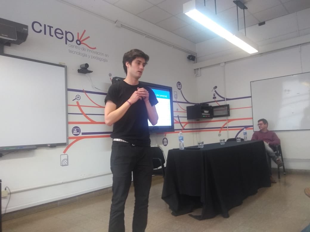 CitepUBA's tweet photo. Empieza el día 2 del CitepLab #CitepLabIA #InteligenciaArtificial con el Panel “La máquina me cuida: inteligencia artificial y salud”
@enzoferrante - @boardsofdata - Sergio Lew https://t.co/Uyw84cVRpD