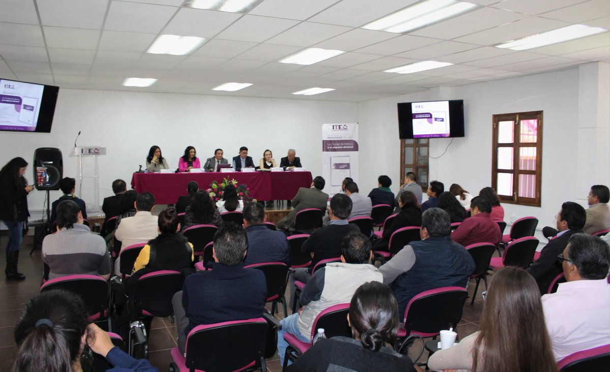 TET_Tlax's tweet photo. #Hoy || El Pdte del @TET_Tlax expresó que la obra analiza el impacto que tuvo la #Reforma2014, coincidió que las experiencias locales fortalecen el sistema político-electoral mexicano
🏢@TECDMX @iecm 
👩🏻‍⚖️@MarthaMercadoRm 
👩🏻‍💼 @myralar 
👨🏻‍⚖️@LMunozC1980
👨🏻‍⚖️@JosLumbrerasGa1
👨🏻‍⚖️@MiguelNvX https://t.co/ZsWkLjzFaE