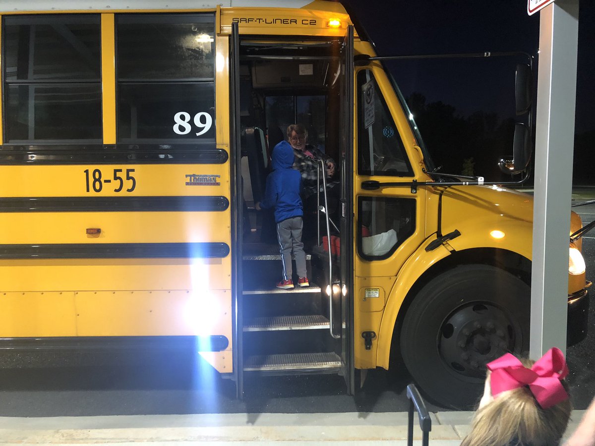 DcesDragons's tweet photo. DCES ๐s our bus drivers! To celebrate #busdriverappreciationweek our little Dragons delivered Chick-Fil-A biscuits and their favorite beverages to all of our drivers early this morning! #DragonsDrivers #thankfulforourbusdrivers #dragonfamily @OconeeCoSchools @duane_dpeterson https://t.co/4tolctFx03
