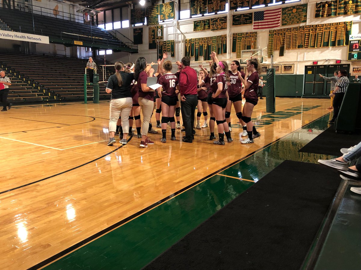 LASDAthletics's tweet photo. Third stop of the day. Let’s go Volleyball! https://t.co/vOcJdhlUag