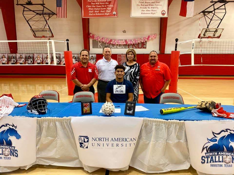 RobstownBasebal's tweet photo. Congratulations to @joerob_2 (Joe Robert Velasquez)! Today he signed to @NAU_Athletics. We are proud of you. Good Luck & God Bless.
#THSB #RobstownBaseball #FirstYouMustBelieve #OnceAPickerAlwaysAPicker https://t.co/itYnpE46kK