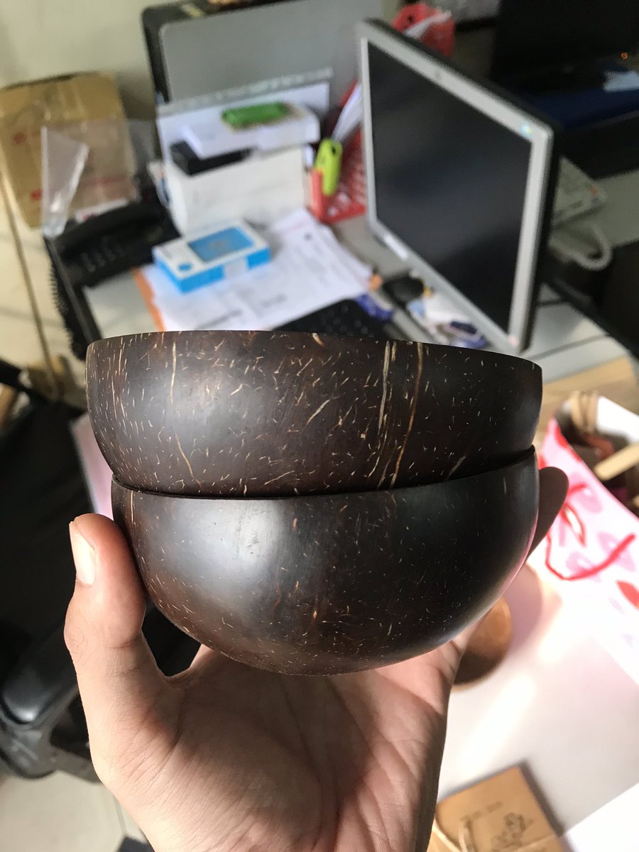 Mikeco93085754's tweet photo. #bowl #coconut #bio #eco #handmade #beauty #SaveShopee #SaveNui #WorldBalletDay2019 https://t.co/eOUGYnjiNi