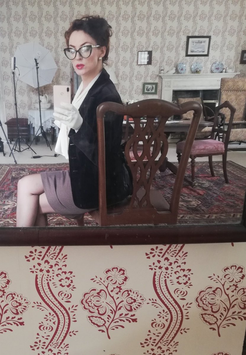 ErisMartinet's tweet photo. That's a wrap for another amazing movie. "you're so desperate for attention, that you even like it in insult form"

Miss Martinet, to the cameraman, 2019 🙃 https://t.co/WYdcrO9TCI