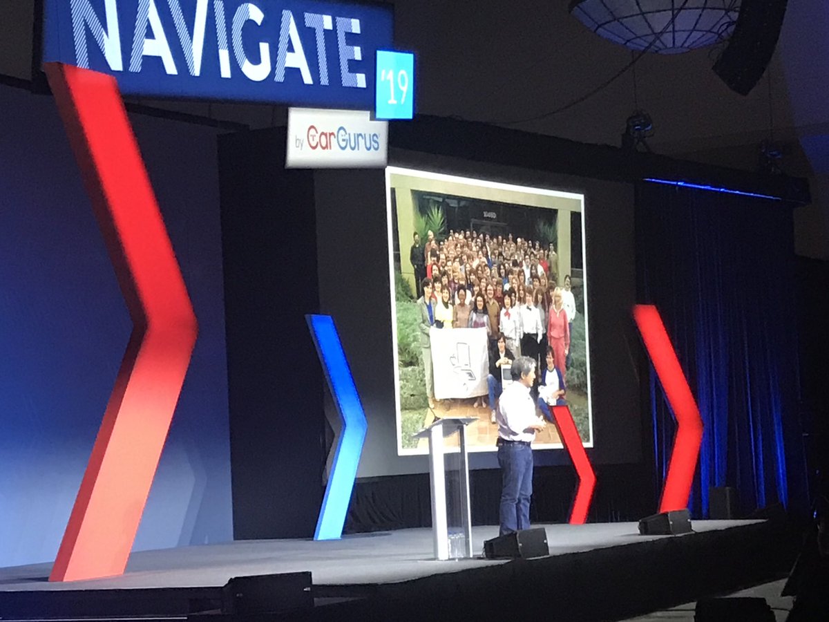 zalessam's tweet photo. ⁦@GuyKawasaki⁩ Kawasaki teaching innovation and the art of enchantment to top car dealers at #CGNAVIGATE https://t.co/hkpRliG44F