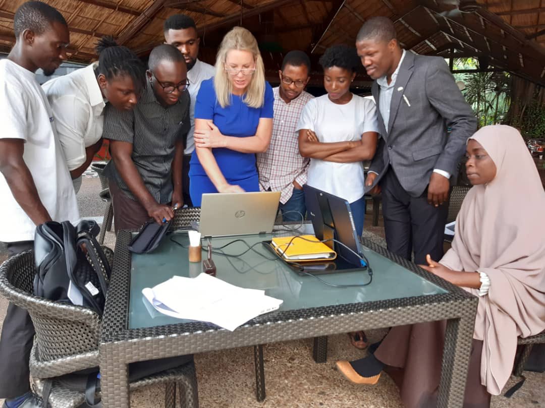 Training fellows and volunteers with the US Consulate’s Carrington Fellows in Lagos on teaching reading and using @LexploreInc to identity and support children with reading difficulties <a href="/BoKristoffer/">Bo Kristoffersson</a> <a href="/MiraiPartners/">Mirai</a>  <a href="/Ashaakka/">Asha Sanjay</a> <a href="/JWilliamsEDU/">Jeremy Williams, Ph. D</a> <a href="/KNargish/">Nargish Khambatta</a> <a href="/ashex16/">Asha Alexander UN Accredited #ClimateChange Leader</a>