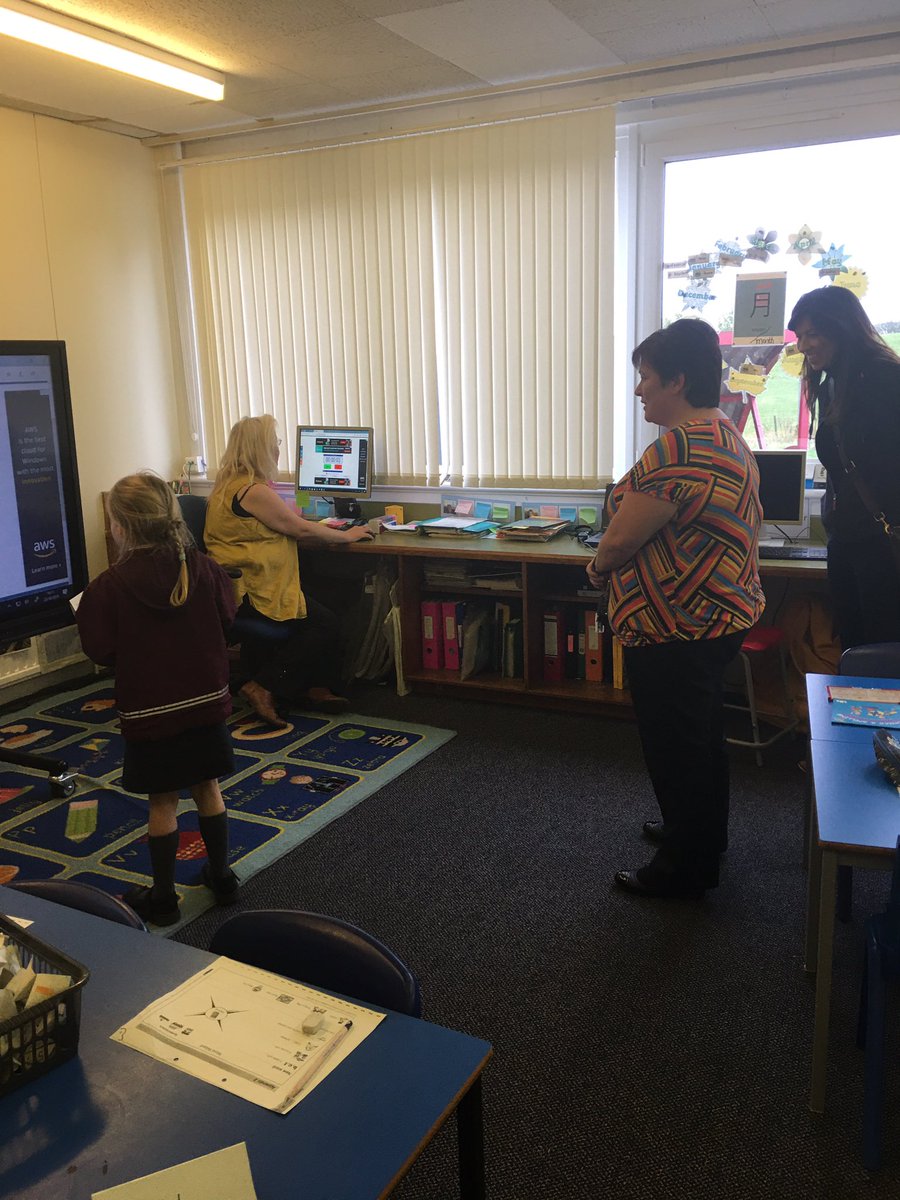 crosshill_ps's tweet photo. Thank you to everyone who came along to our Literacy Access Hour this evening. The pupil were super at explaining the variety of tools and strategies that they use in class. #leadershipskills #community #accesshour https://t.co/Y3G0pBswum