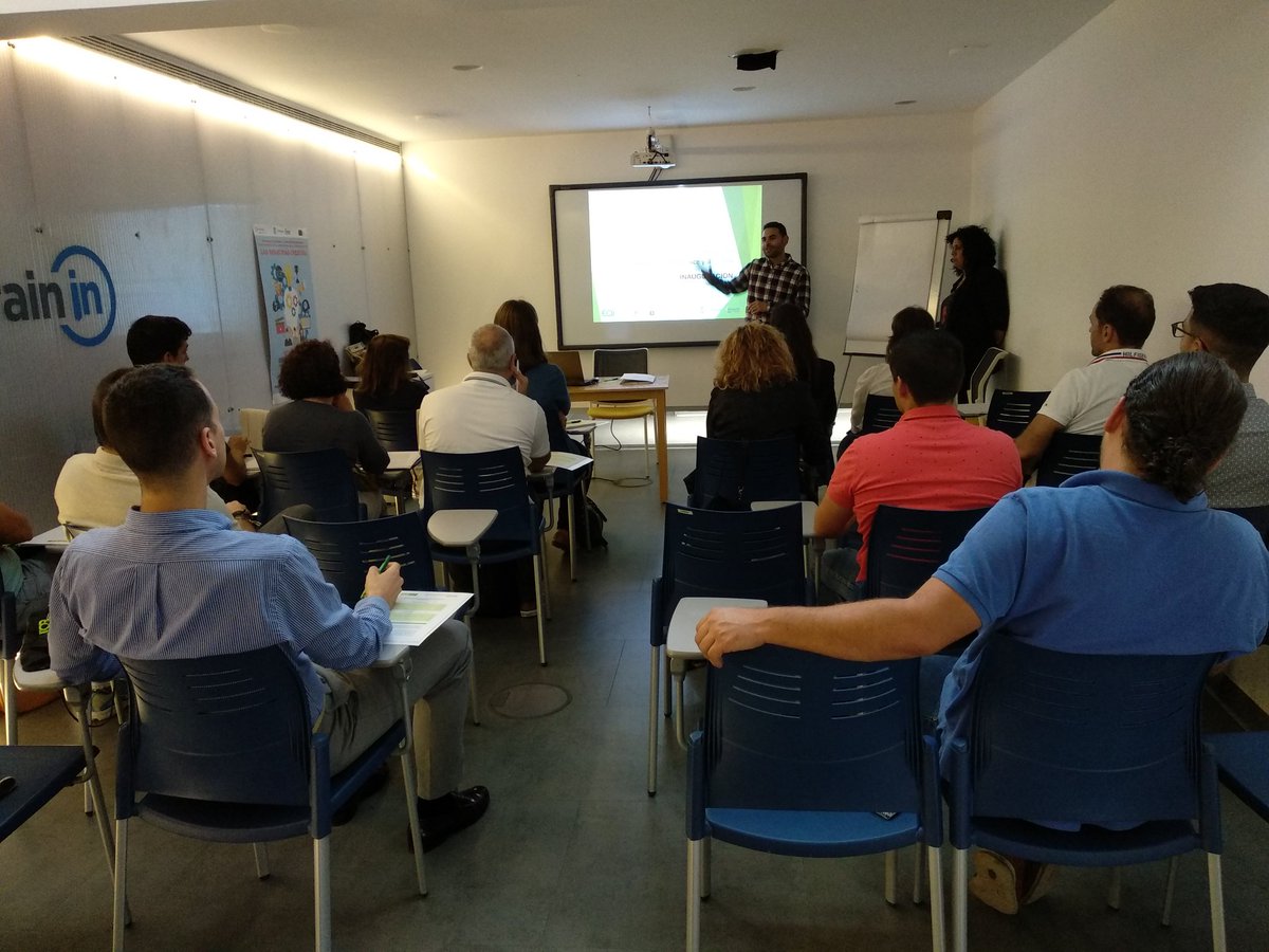 elenaclaros's tweet image. Inaugurando Máster de Business Intelligence y Big Data en Tenerife. Bienvenidos a la cuarta edición del programa. #mbigdata @eoi @INtechTenerife