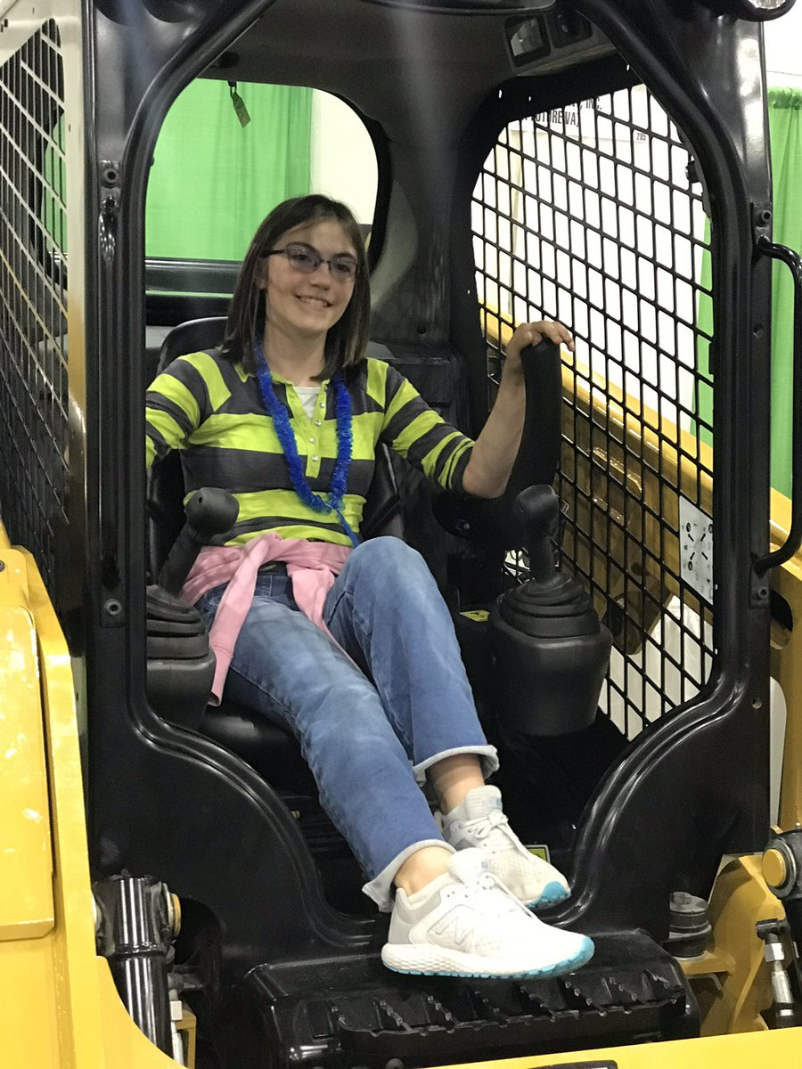 Allison Rapp (@ali_rapp) on Twitter photo We got a nice sampling of lots of careers at Mission Tomorrow #everyraveneveryday_edms #oneCCPS #missiontomorrow <a href="/ChamberRVA/">ChamberRVA</a> We got a nice sampling of lots of careers at Mission Tomorrow #everyraveneveryday_edms #oneCCPS #missiontomorrow <a href="/ChamberRVA/">ChamberRVA</a>