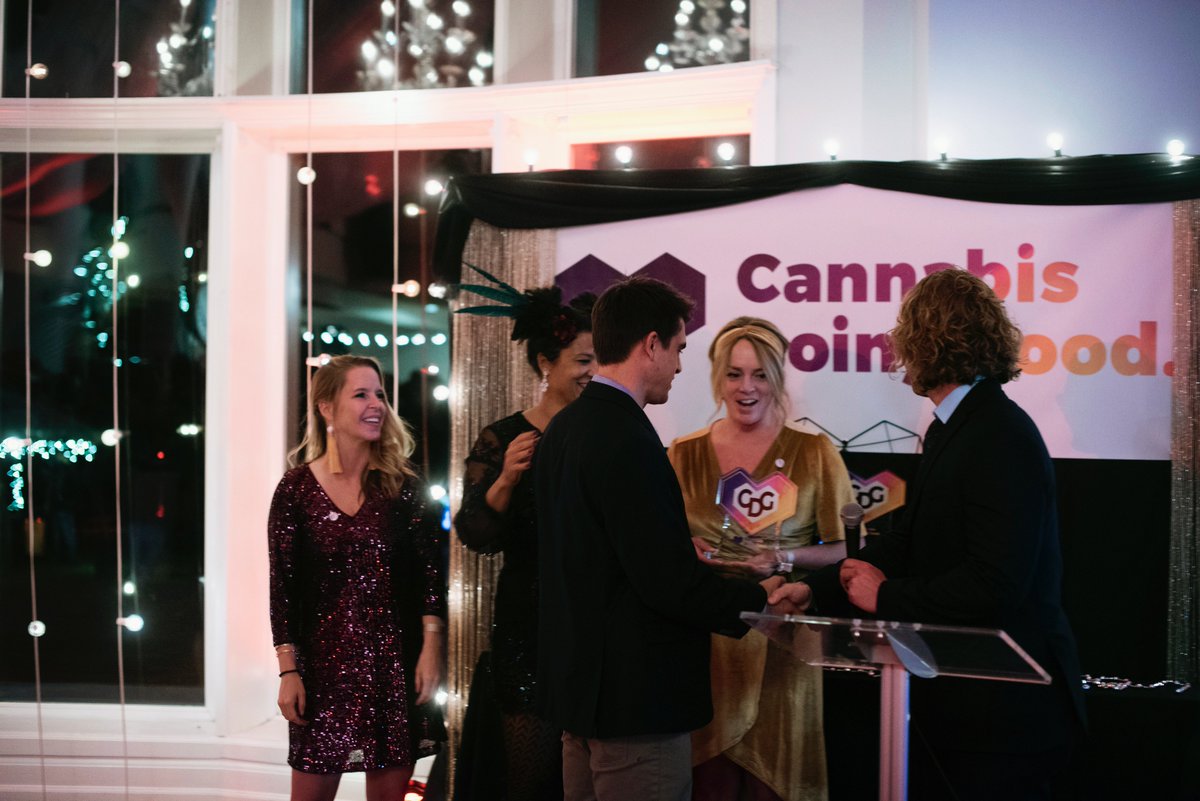 cdgawards's tweet photo. Guess what?! We raised $10,000 for @PPRockyMountain  🙌 A huge shoutout to everyone who made the #CannabisDoingGoodAwards possible 🙏 https://t.co/CNZVyImvoo