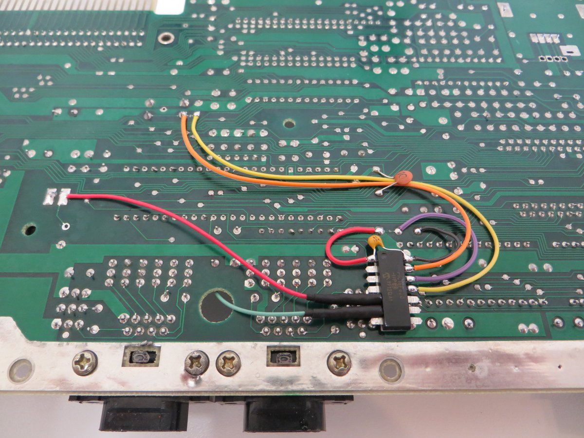 ConsoleMods's tweet image. #Sega Master System - full clean, new thermal paste on the voltage regulator &amp;amp; a dead-bug #Switchless #RegionMod installed. Owner can now enjoy some #60hz gaming as nature intended. #SegaMasterSystem #MasterSystem #ConsoleMods #ConsoleModding #OldSchoolGaming #SegaMods #8Bitt