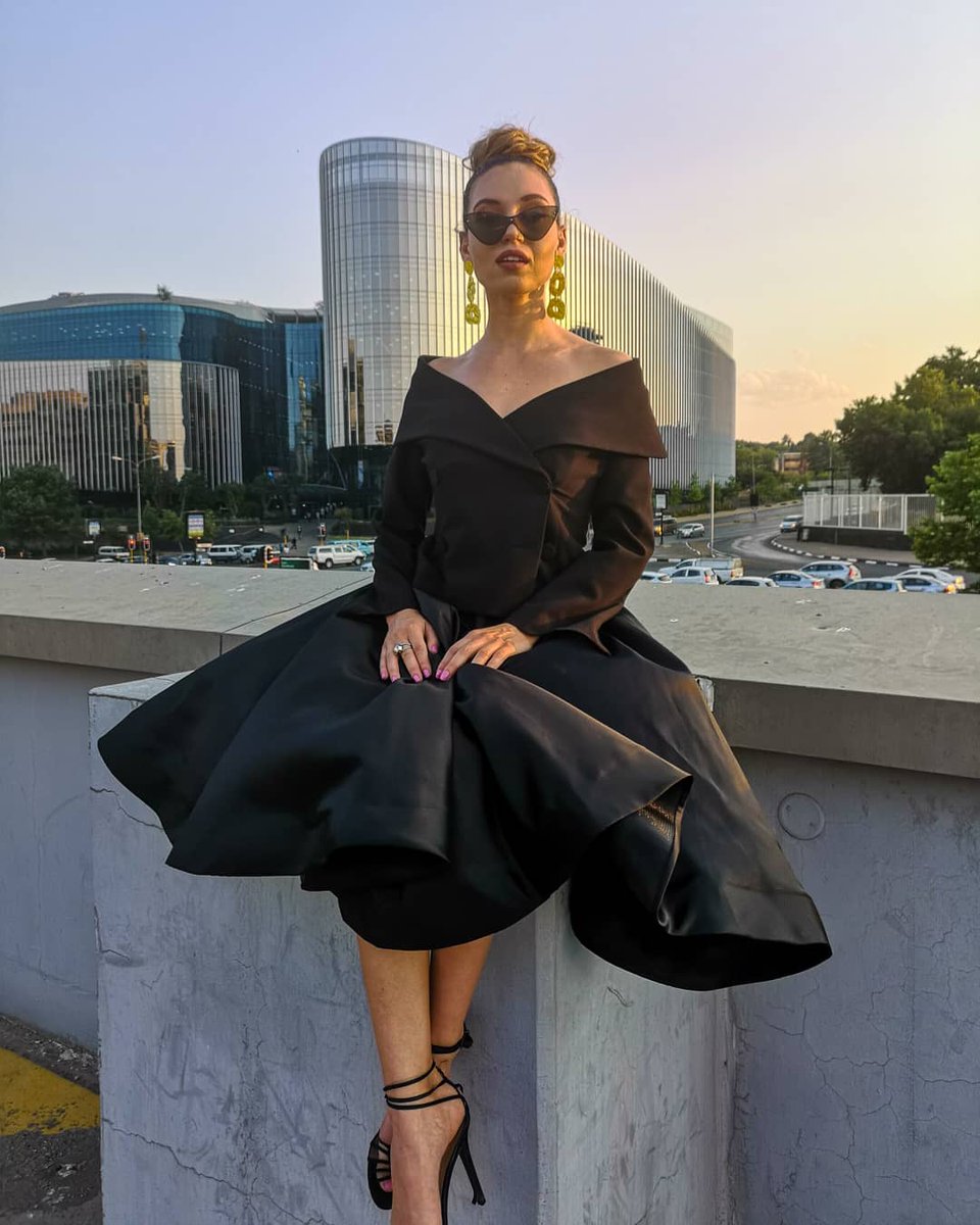 DrMikaelaDeV's tweet photo. Show 1 @safashionweek @SandtonCity #AW20 #SAFW #SAFW2019 #safw2020 #southafricanfashionweek
Good luck to all designers showcasing tonight
#MikaelaO #mikaelaoosthuizen https://t.co/xoOAGTAMWh