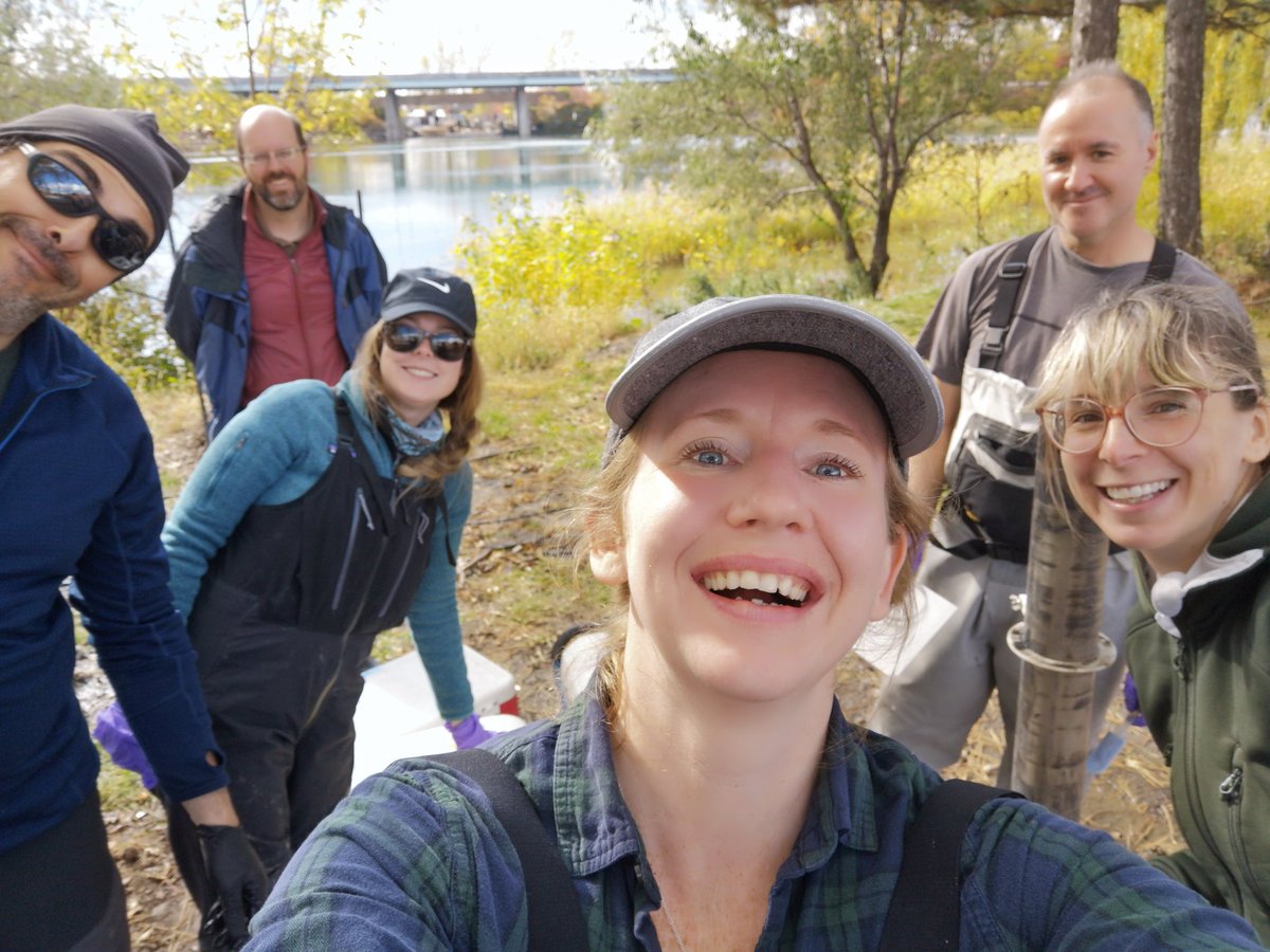 Day 2 of CCAP sediment core sampling in Montreal !  Joined today by <a href="/zofia_e_taranu/">Zofia E Taranu</a> !  Beautiful day ! <a href="/JanekirkHg/">JaneKirk</a> @amilaods <a href="/DCGMuir/">Derek</a> <a href="/SRoberts_uk/">Sarah Lily Roberts</a>
