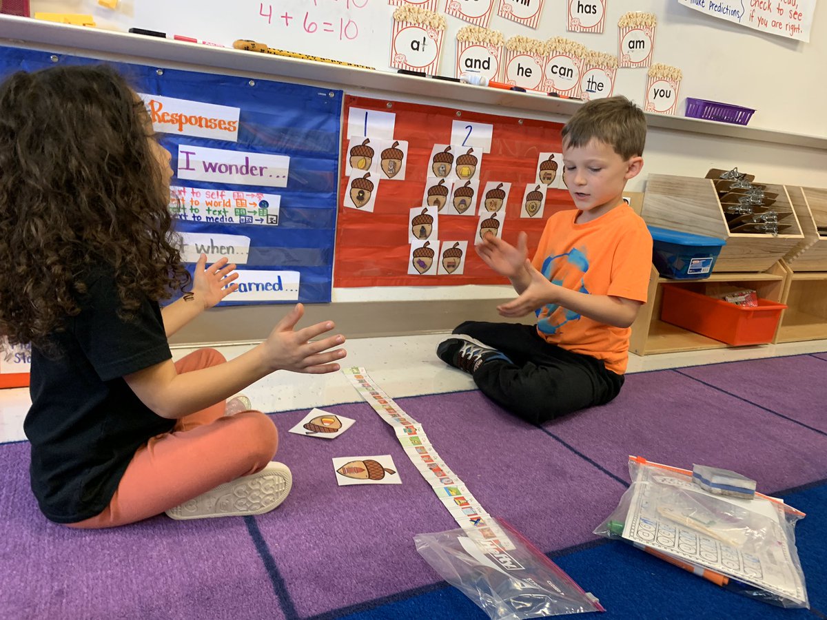 jenni_grumbles's tweet photo. Kinder busy at literacy stations. #chcolts #coltchampions #differentiation https://t.co/Lk7UbidhOx