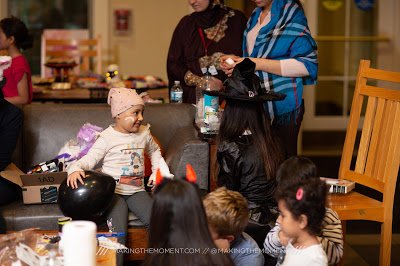 RMHCneo's tweet image. Thank you @kirkbrideswp for recently hosting a Halloween party for our families! Special thanks to @MakingTheMoment and @LunaBakeryCafe for capturing the event and for the tasty treats. Our guests had a frightfully good time! 👻🎃🧟‍♀️🧛‍♂️ Read more: ow.ly/rBuj30pLGIa