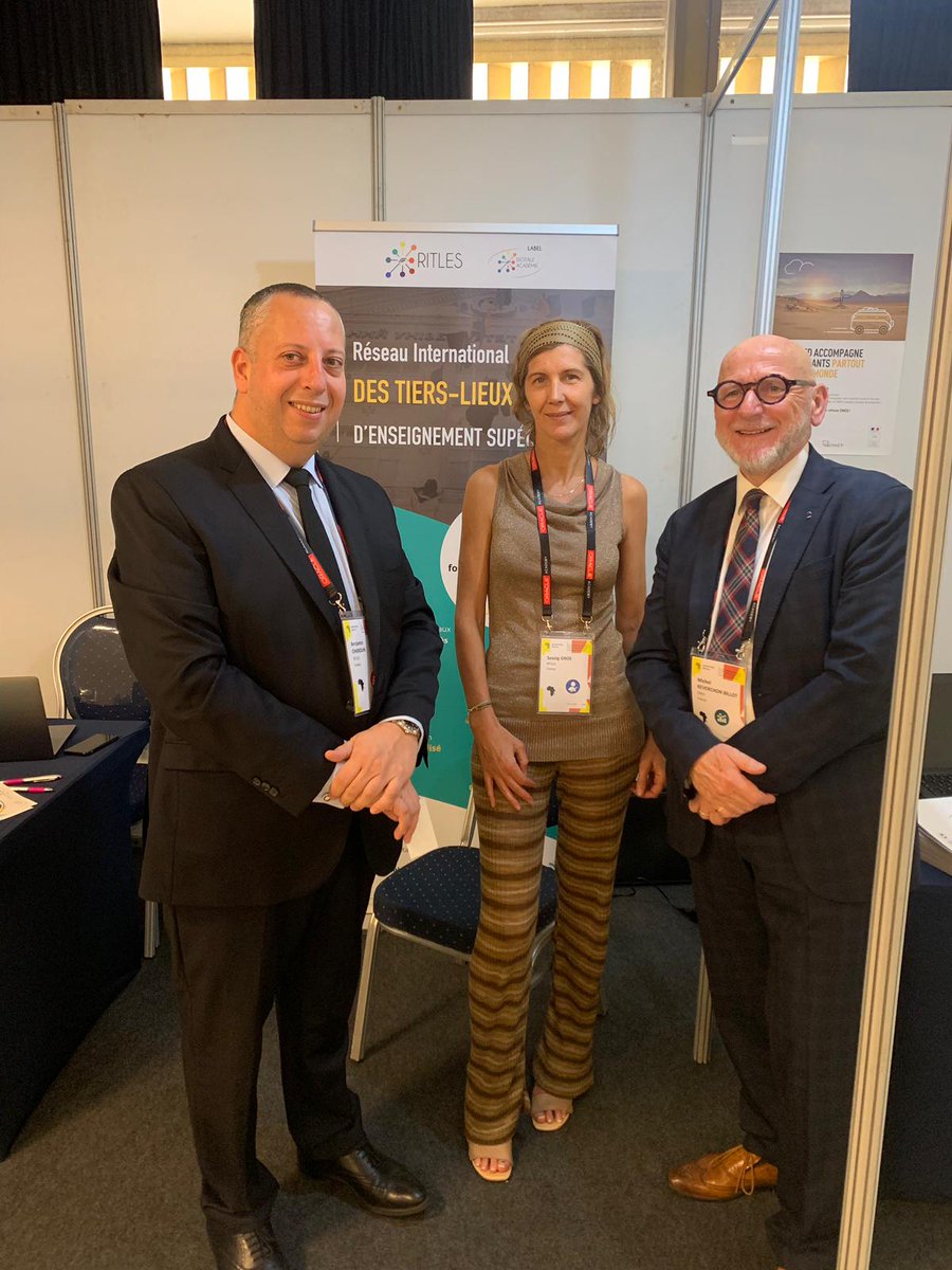 DigitalAcademie's tweet photo. .@b_chkroun représente le RITLES @DigitalAcademie au salon du @eLAconference avec notre fidèle partenaire @cned.

#enseignementsupérieur #jeunesse #DigitaleAcadémie https://t.co/VEDIZDF1zm