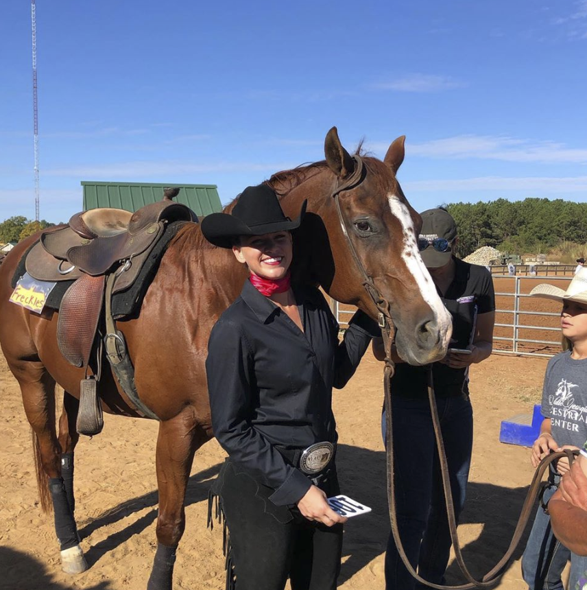 rideihsa's tweet photo. So. Proud. π
@valenciawesternequestrian @ #Repost #RideIHSA #IHSAStrong #HunterSeat #Western #IHSAWestern #IHSAHunterSeat #CollegeEquestrian #HorseShow https://t.co/BJZKg8HMU8